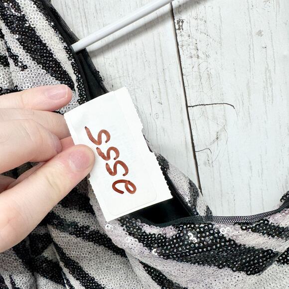 Guess Dress Women Sz Small Black White Zebra Print Full Sequin One Shoulder Mini - Picture 3 of 6